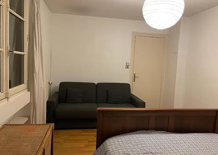Chand Mama Homestay Chambery